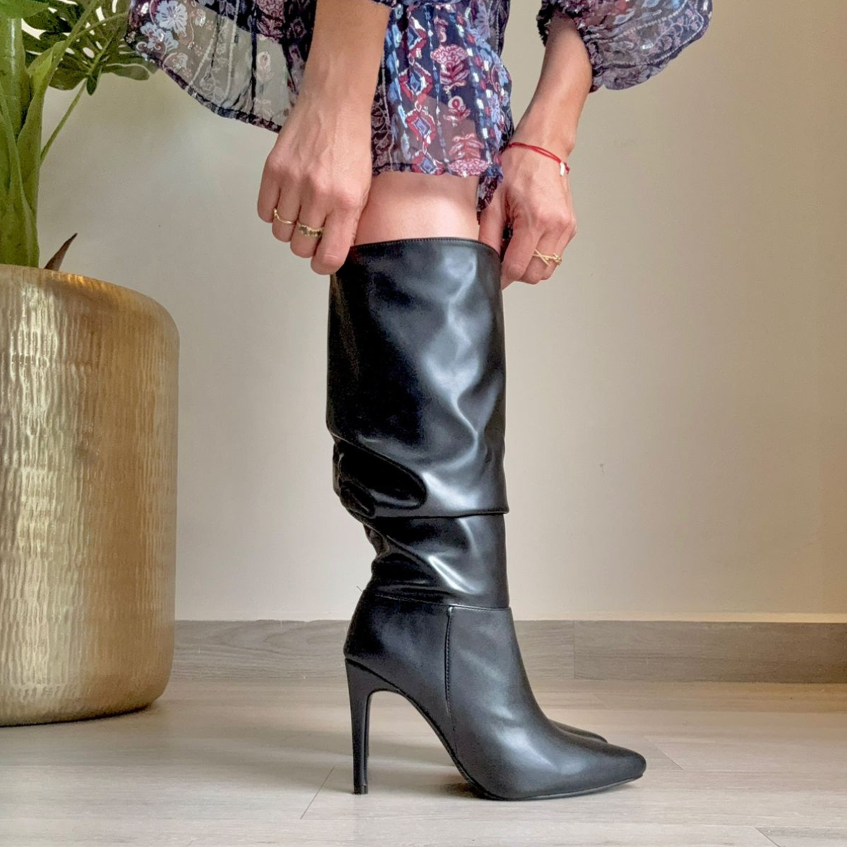 Bota negro scrunch